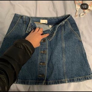Aritzia Skirt